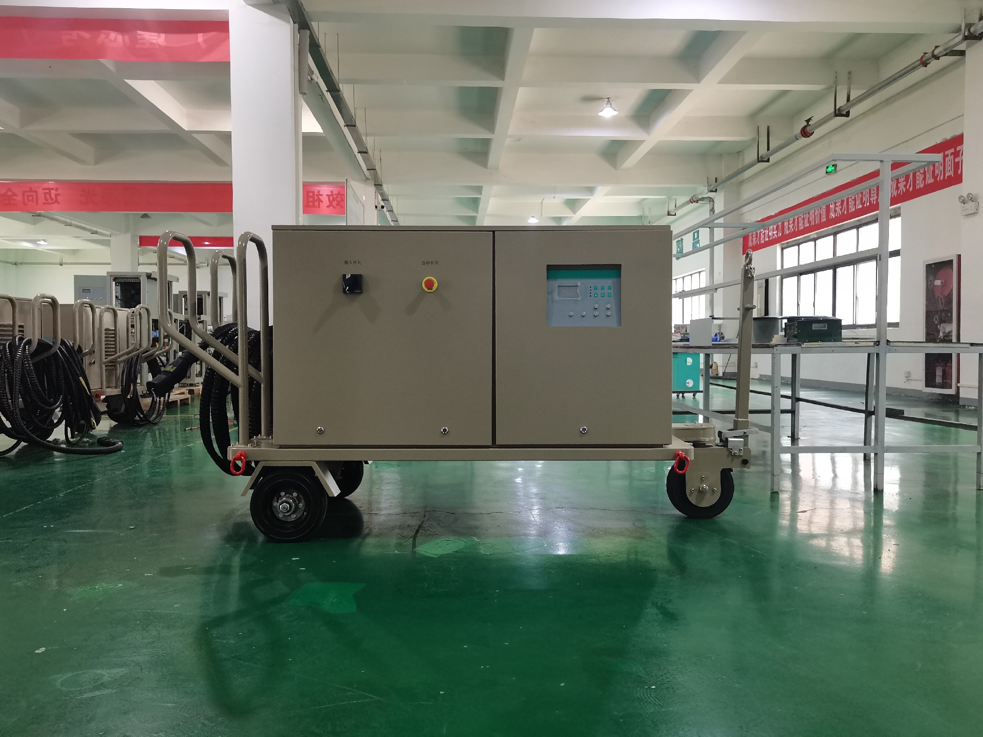 航空電源車(chē)是這樣的